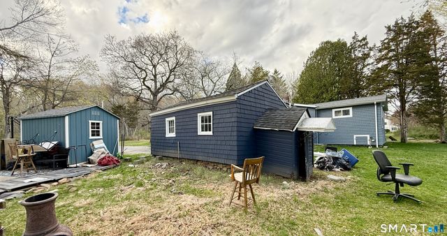15 Beecher Road, Woodbridge, CT 06525