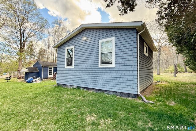 15 Beecher Road, Woodbridge, CT 06525