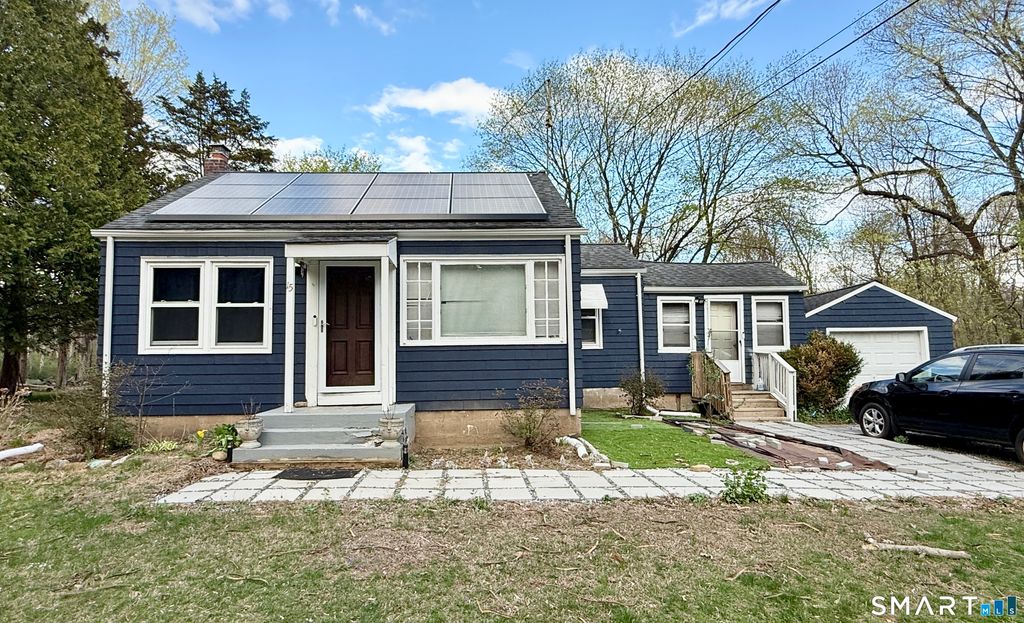 15 Beecher Road, Woodbridge, CT 06525