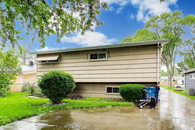 920 Pleasant Drive, Addison, IL 60101