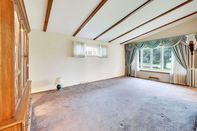 920 Pleasant Drive, Addison, IL 60101