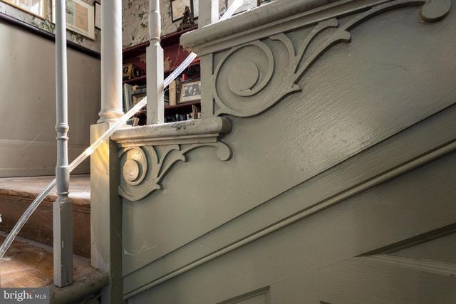 8221 SEMINOLE ST, Philadelphia, PA 19118