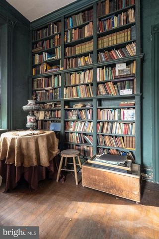 8221 SEMINOLE ST, Philadelphia, PA 19118