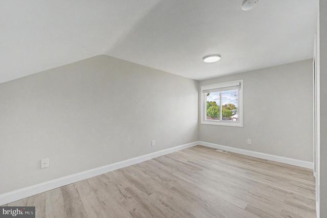 30 ARBOR MEADOW DR, Sicklerville, NJ 08081