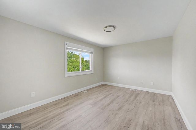 30 ARBOR MEADOW DR, Sicklerville, NJ 08081
