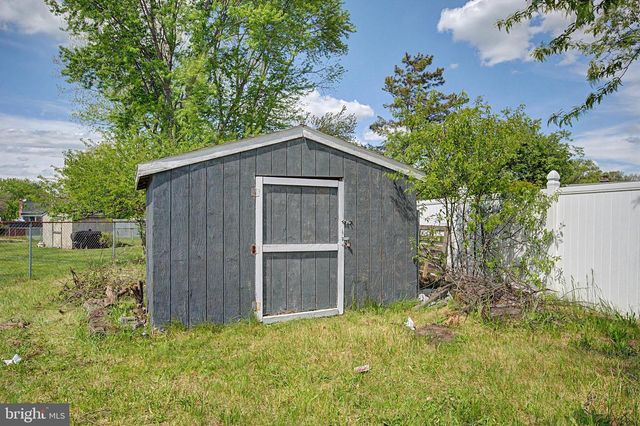 30 ARBOR MEADOW DR, Sicklerville, NJ 08081