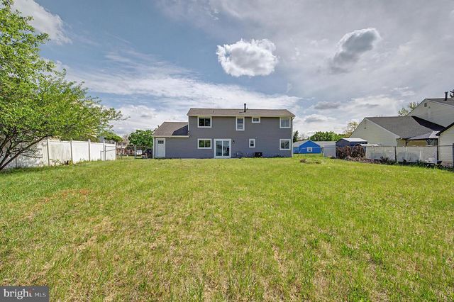 30 ARBOR MEADOW DR, Sicklerville, NJ 08081
