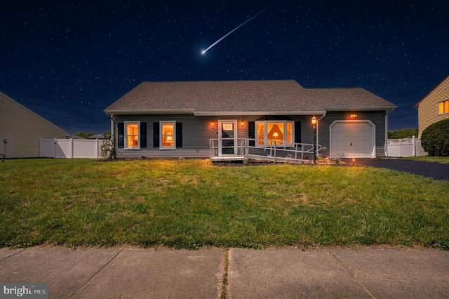 30 ARBOR MEADOW DR, Sicklerville, NJ 08081