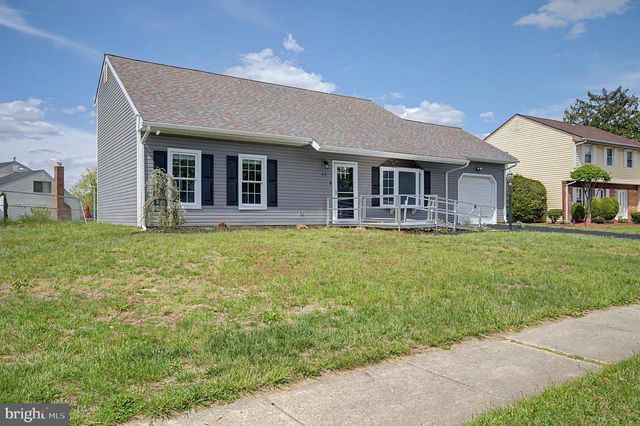 30 ARBOR MEADOW DR, Sicklerville, NJ 08081