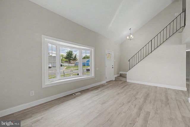 30 ARBOR MEADOW DR, Sicklerville, NJ 08081