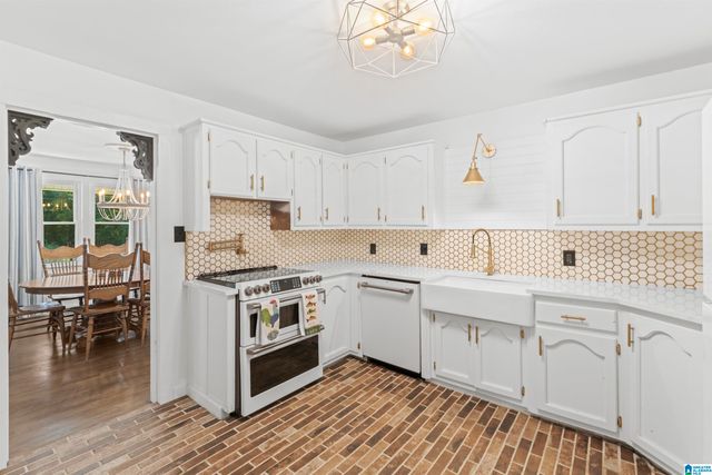 233 VILLAGE SPRINGS ROAD, Springville, AL 35146