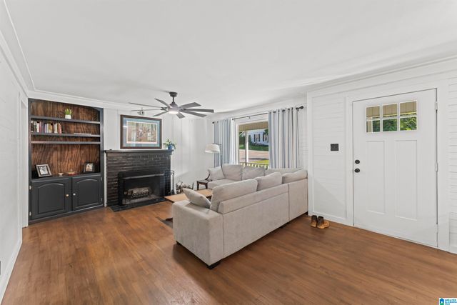 233 VILLAGE SPRINGS ROAD, Springville, AL 35146