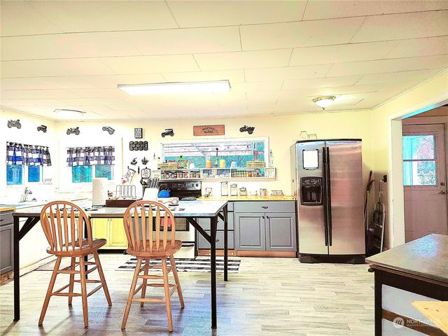 2157 E Hoquiam Road, Hoquiam, WA 98550