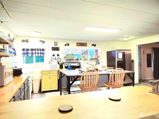 2157 E Hoquiam Road, Hoquiam, WA 98550