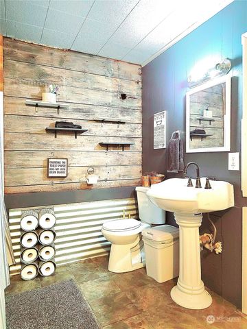 2157 E Hoquiam Road, Hoquiam, WA 98550