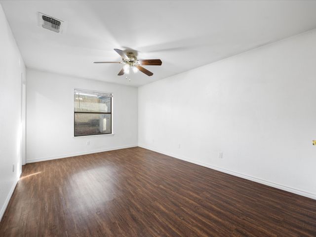 128 Black Forest Drive, Weatherford, TX 76086