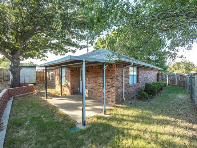 128 Black Forest Drive, Weatherford, TX 76086