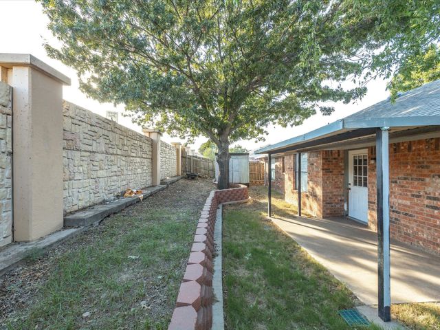 128 Black Forest Drive, Weatherford, TX 76086