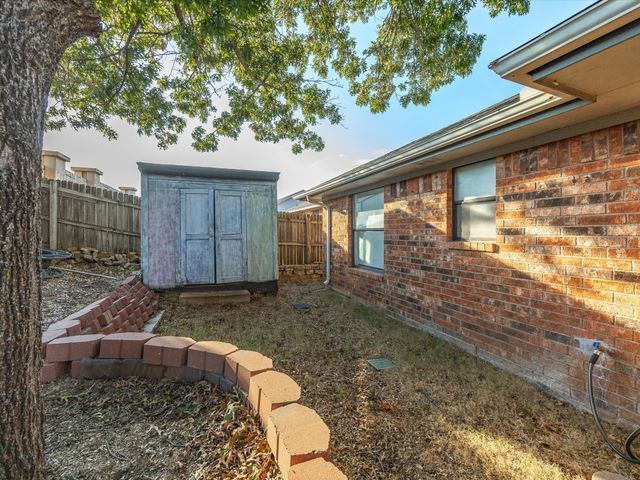 128 Black Forest Drive, Weatherford, TX 76086