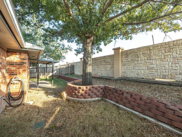 128 Black Forest Drive, Weatherford, TX 76086
