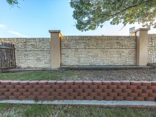 128 Black Forest Drive, Weatherford, TX 76086