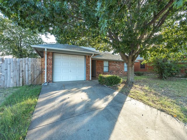 128 Black Forest Drive, Weatherford, TX 76086