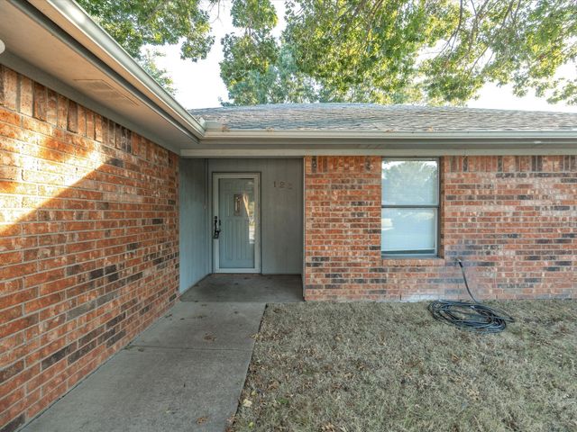 128 Black Forest Drive, Weatherford, TX 76086