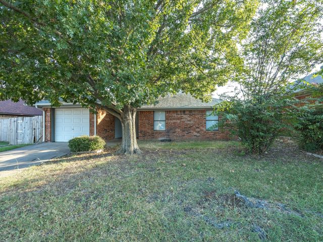 128 Black Forest Drive, Weatherford, TX 76086