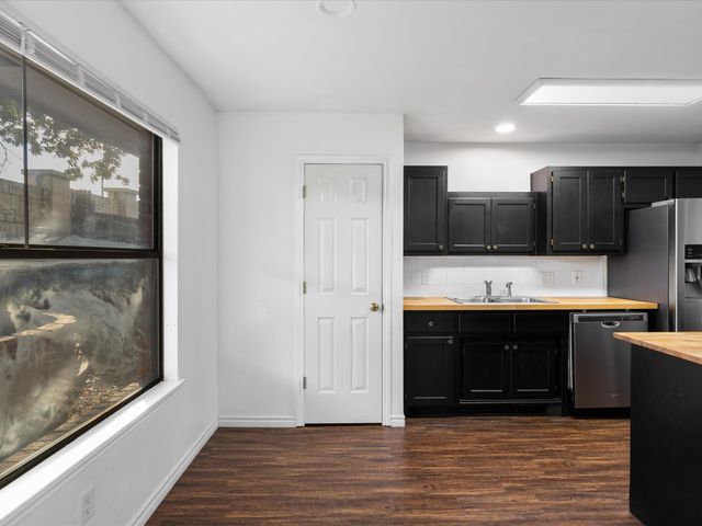 128 Black Forest Drive, Weatherford, TX 76086