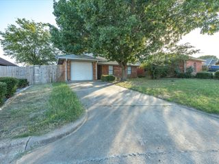 128 Black Forest Drive, Weatherford, TX 76086