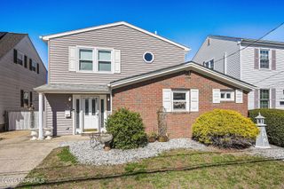 106 Chingarora Avenue, Keyport, NJ 07735