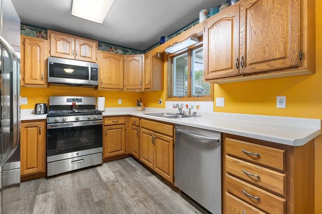 707 COUNTY ROAD V, Fond Du Lac, WI 54935
