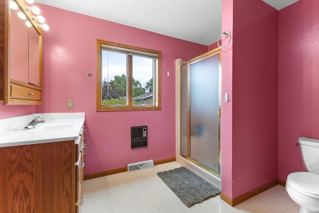 707 COUNTY ROAD V, Fond Du Lac, WI 54935