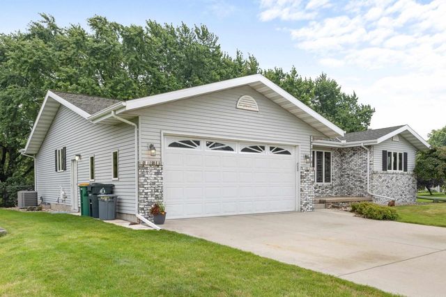 707 COUNTY ROAD V, Fond Du Lac, WI 54935