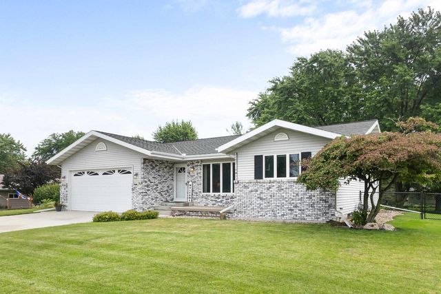 707 COUNTY ROAD V, Fond Du Lac, WI 54935
