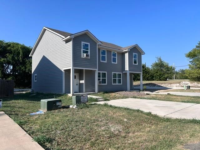 533-535 E Ball Street, Tom Bean, TX 75489