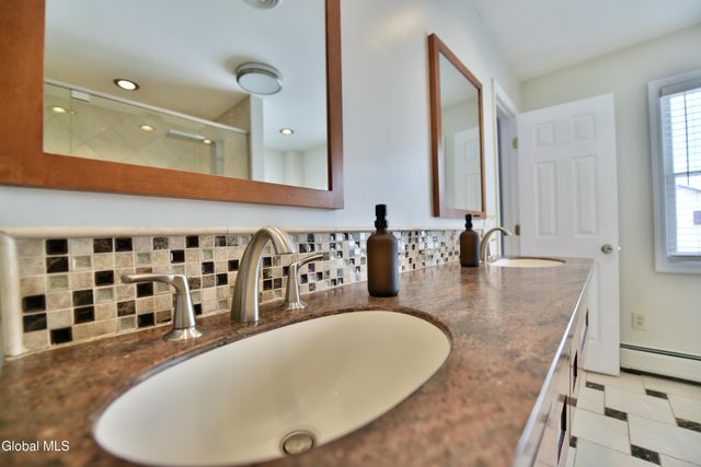 141 Eccles Drive, Perth, NY 12086