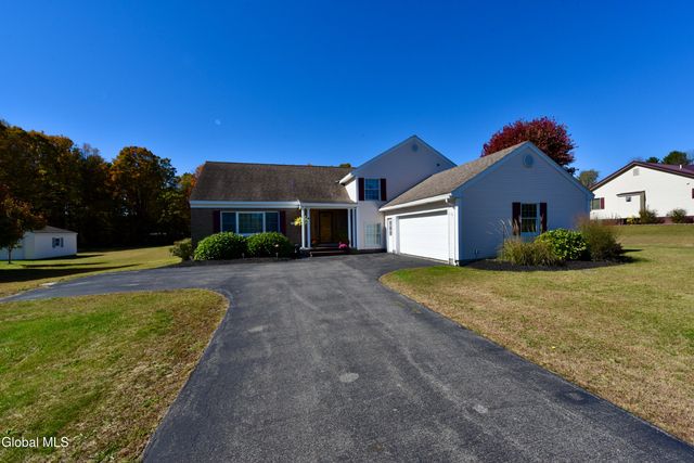 141 Eccles Drive, Perth, NY 12086