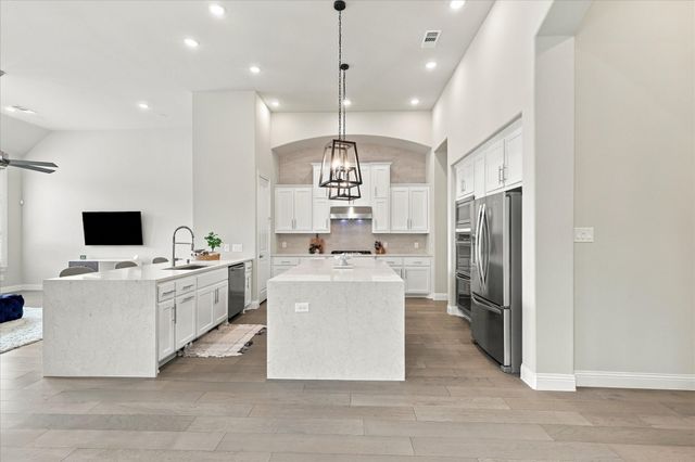 9308 Pecan Woods Trail, Argyle, TX 76226