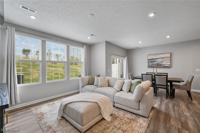 885 Dipper Lane 1, Aurora, OH 44202