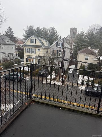 51 Parkway Road 3, Bronxville, NY 10708