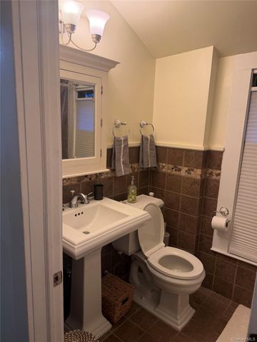 51 Parkway Road 3, Bronxville, NY 10708