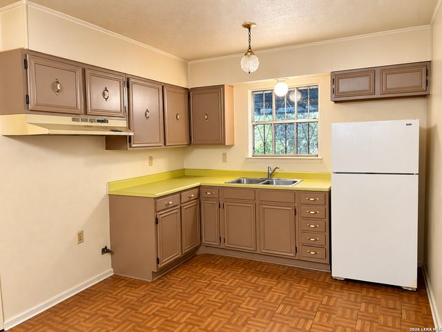 2310 Six Mile, San Antonio, TX 78224