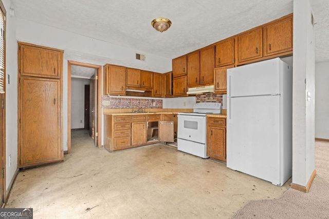 1043 Ascot Court, Riverdale, GA 30296