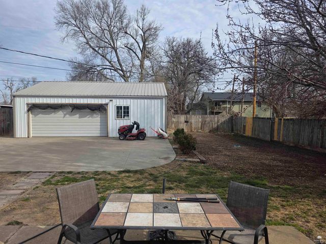 1410 NW 4th Street, Abilene, KS 67410