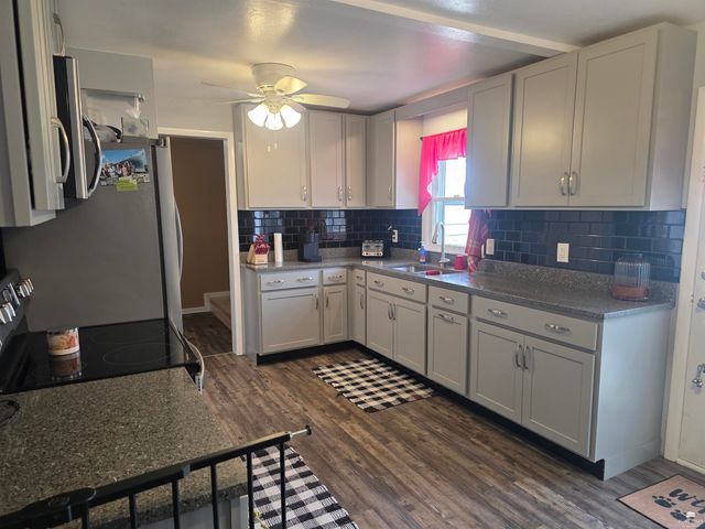 1410 NW 4th Street, Abilene, KS 67410