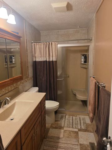 1410 NW 4th Street, Abilene, KS 67410