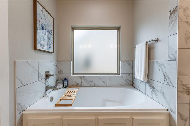 14521 Rochefort Lane, Yukon, OK 73099
