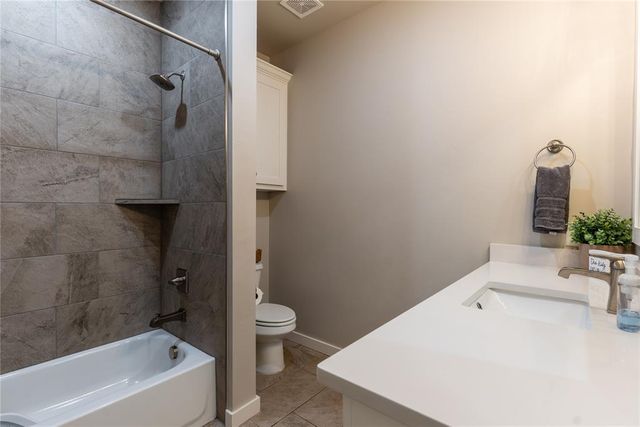 14521 Rochefort Lane, Yukon, OK 73099