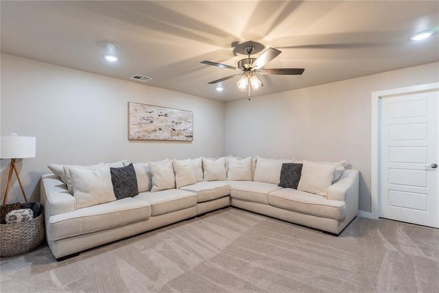 14521 Rochefort Lane, Yukon, OK 73099